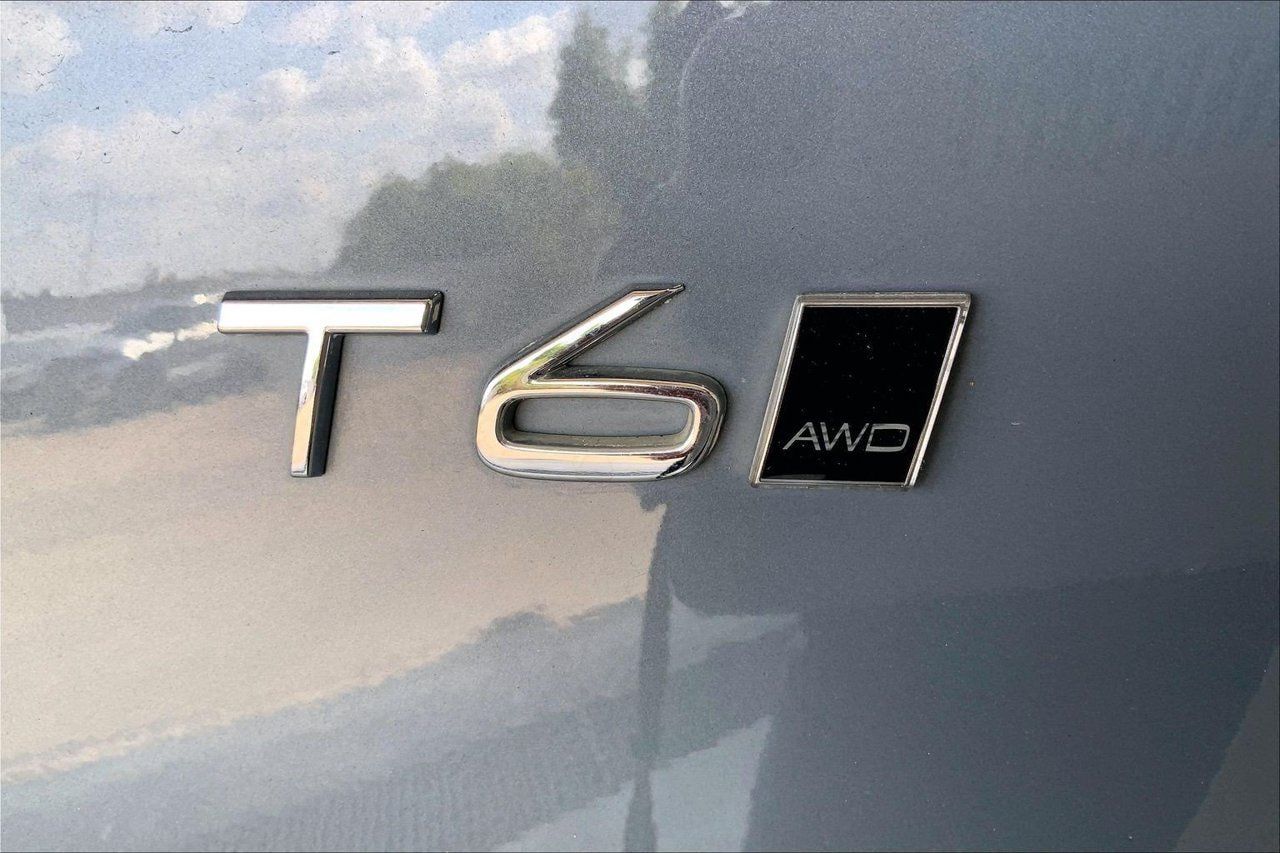 Used 2020 Volvo XC90 T6 Momentum w/ Protection Package Premier AWD/4WD image 9