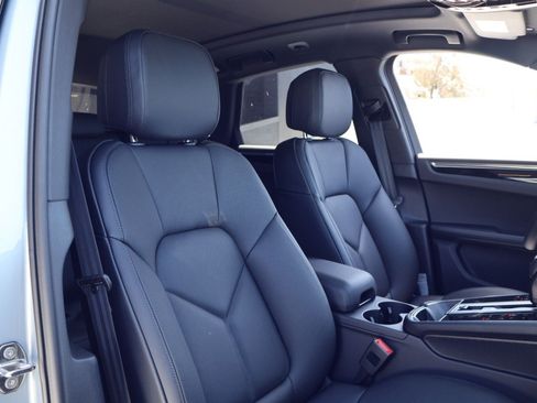 New 2026 Porsche Macan AWD/4WD image 24