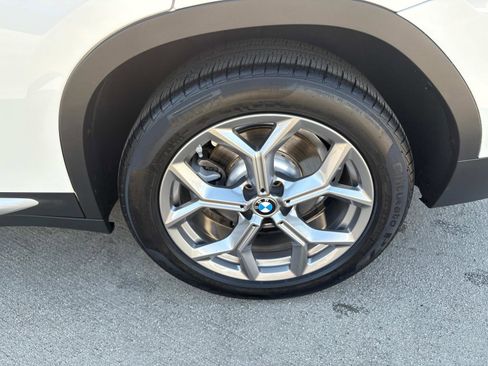 Used 2025 BMW X4 xDrive30i image 9