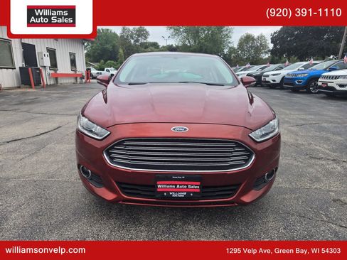 Used 2014 Ford Fusion SE w/ Equipment Group 202A FWD image 8