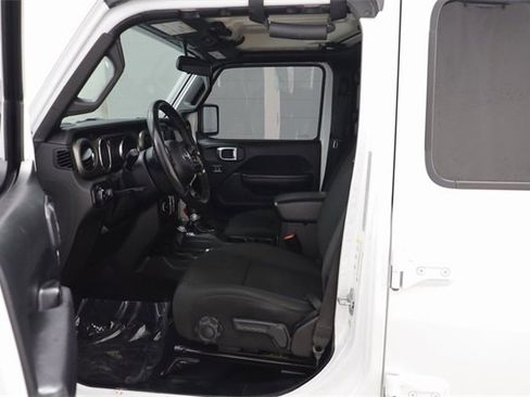 Used 2019 Jeep Wrangler Unlimited Sport S image 6