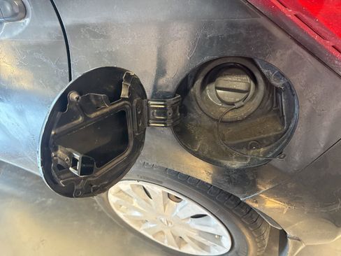 Used 2014 Nissan Versa Note SV image 11