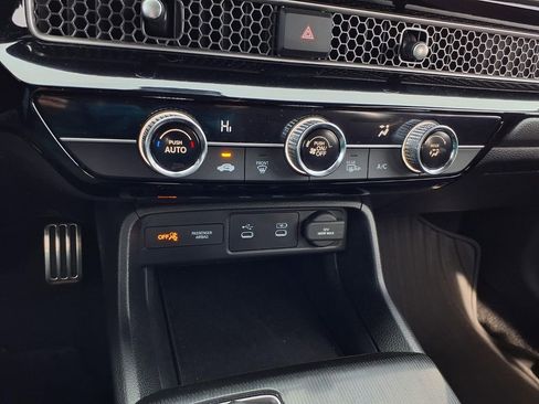 Used 2025 Honda Civic Sport image 19