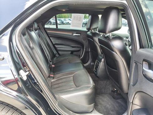 Used 2017 Chrysler 300 C Platinum AWD/4WD image 16