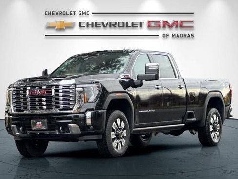 New 2026 GMC Sierra 3500 Denali w/ Denali Reserve Package image 7