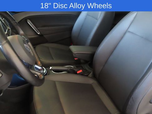 Used 2019 Volkswagen Beetle 2.0T SE image 12