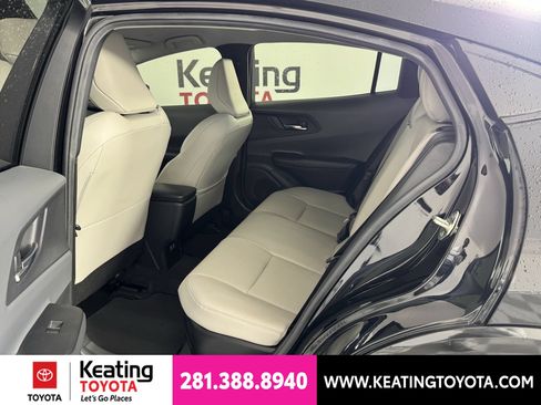 Certified 2024 Toyota Prius XLE FWD image 17