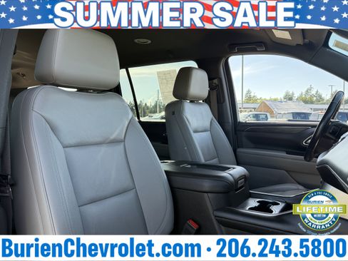 Used 2022 Chevrolet Suburban Z71 w/ Luxury Package AWD/4WD image 22