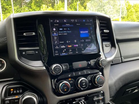 Used 2022 RAM 1500 Big Horn AWD/4WD image 61