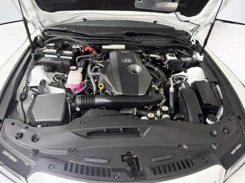 Used 2025 Lexus IS 300 w/ Comfort Package RWD image 32