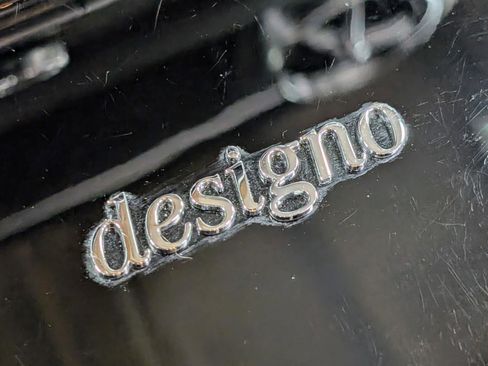 Used 2017 Mercedes-Benz SL 550 image 34