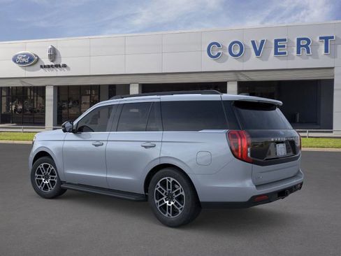 New 2026 Ford Expedition Active image 4