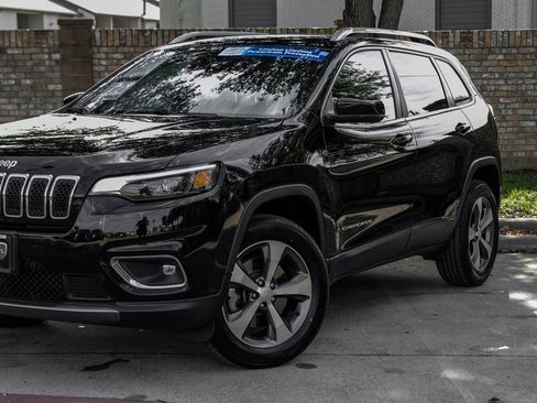 Used 2021 Jeep Cherokee Limited w/ Mopar Interior Package image 14