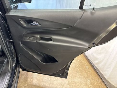 Used 2022 Chevrolet Equinox LT FWD image 25
