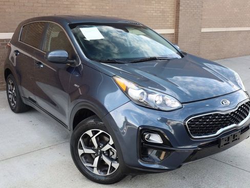 Used 2022 Kia Sportage LX image 5