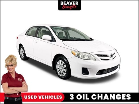 Used 2011 Toyota Corolla LE image 1