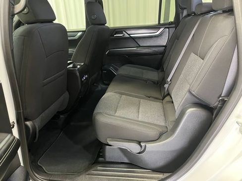 Used 2025 GMC Acadia Elevation AWD/4WD image 26