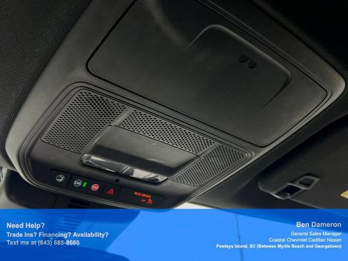 Used 2025 Chevrolet Traverse LT FWD image 49