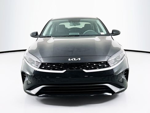 Used 2024 Kia Forte LXS FWD image 2