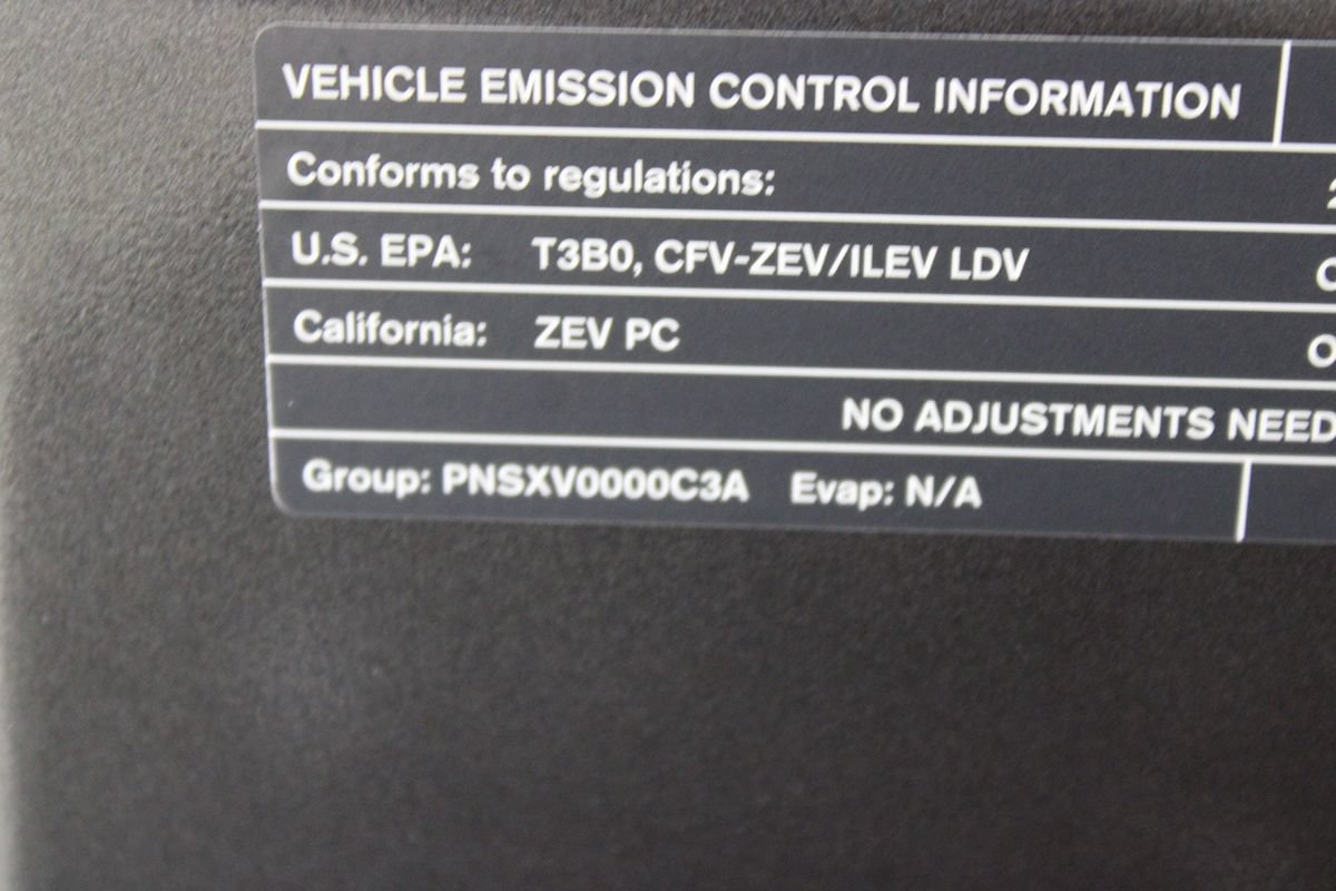 Used 2023 Nissan Ariya FWD image 32