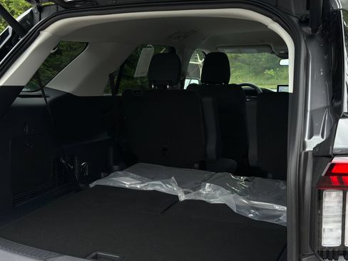 New 2026 Ford Explorer Active AWD/4WD image 8