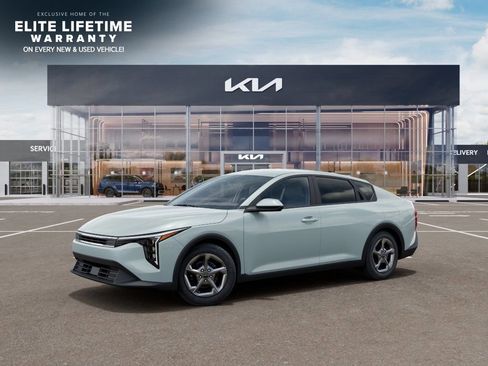 New 2026 Kia K4 FWD image 4