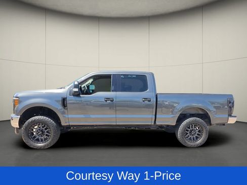 Used 2019 Ford F250 XLT w/ XLT Value Package AWD/4WD image 5