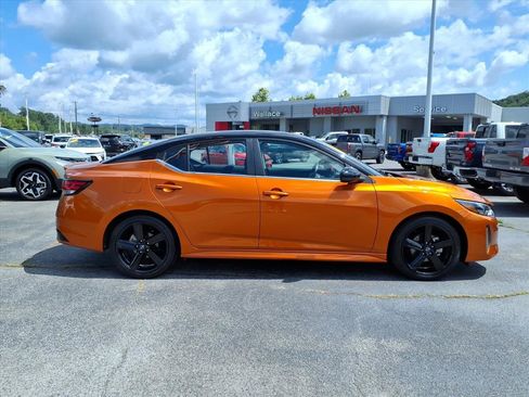 Certified 2024 Nissan Sentra SR w/ Trunk Package FWD image 4