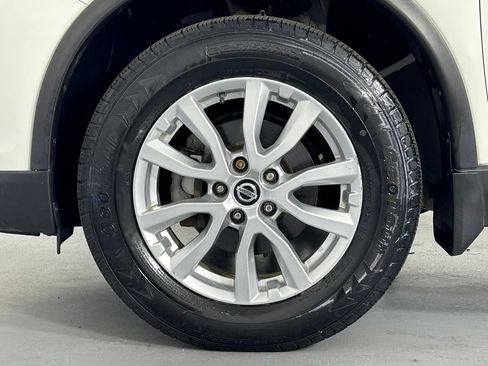 Used 2019 Nissan Rogue SV AWD/4WD image 30