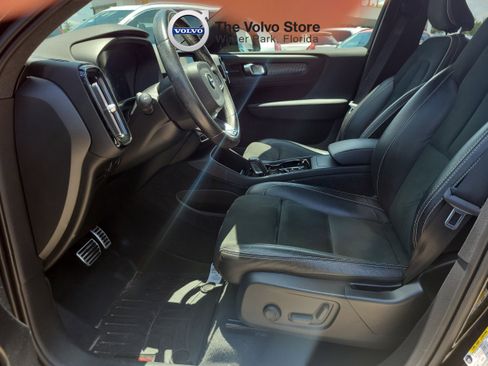 Used 2021 Volvo XC40 T5 R-Design w/ Advanced Package AWD/4WD image 18