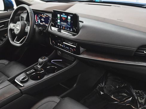 Used 2022 Nissan Rogue Platinum w/ Head-Up Display Package image 37