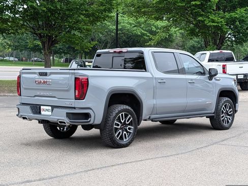 Used 2024 GMC Sierra 1500 AT4 w/ Technology Package AWD/4WD image 13