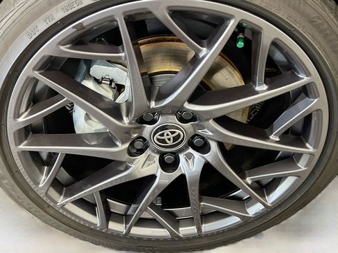 Used 2025 Toyota Camry SE w/ Convenience Package FWD image 14
