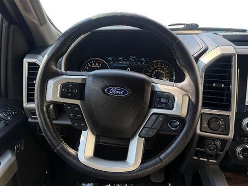 Used 2018 Ford F150 Lariat w/ Equipment Group 502A Luxury AWD/4WD image 13