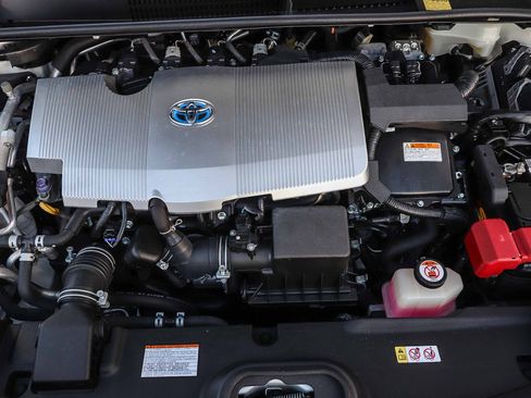 Used 2017 Toyota Prius Prime Advanced image 29