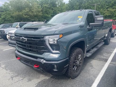 Used 2026 Chevrolet Silverado 2500 LT w/ Trail Boss Package AWD/4WD image 1