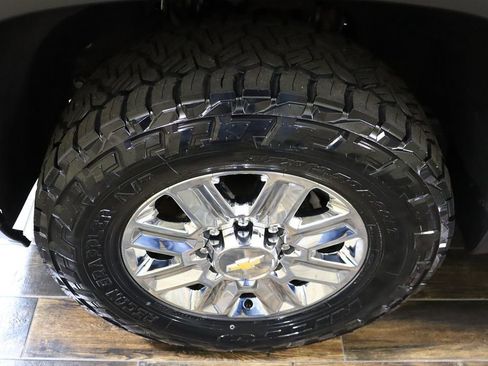 Used 2024 Chevrolet Silverado 2500 High Country w/ High Country Premium Package image 43
