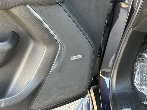 Used 2024 GMC Yukon SLT image 23