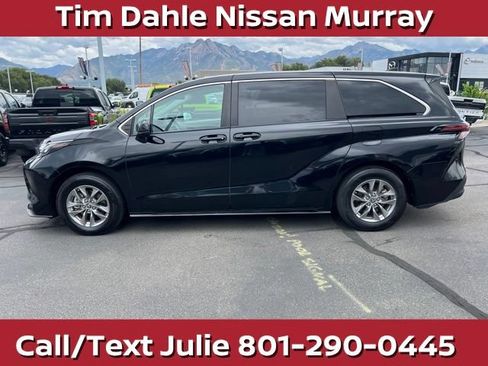 Used 2024 Toyota Sienna LE AWD/4WD image 7