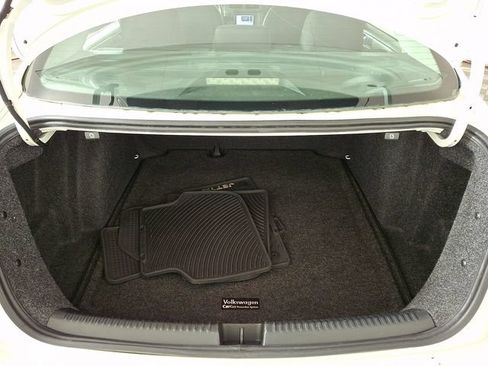 Used 2015 Volkswagen Jetta SE FWD image 27