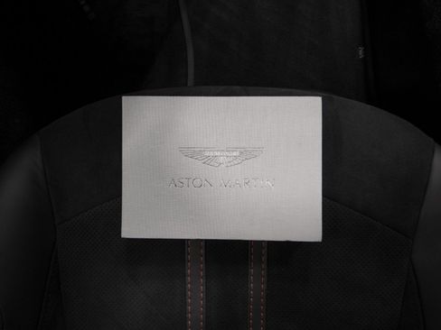 Used 2022 Aston Martin V8 Vantage Coupe image 64