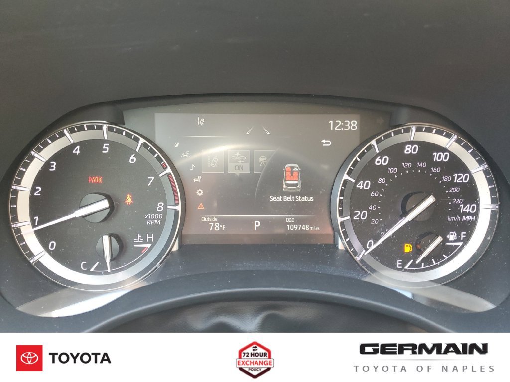 Used 2022 Toyota Highlander XLE AWD/4WD image 27