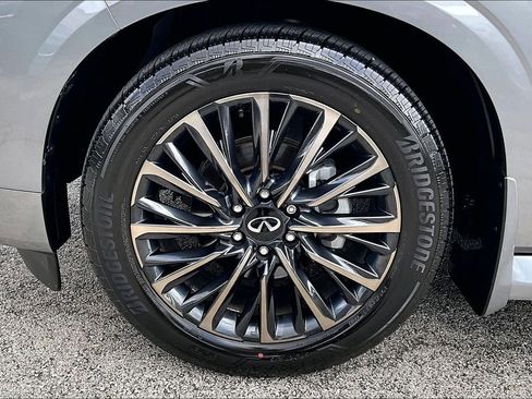 Certified 2026 INFINITI QX80 Autograph w/ Premium Cargo Package AWD/4WD image 11