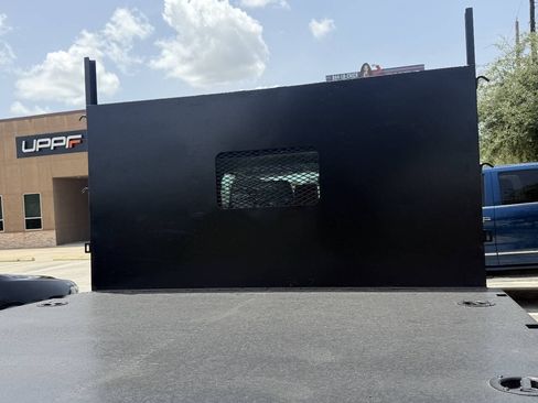 Used 2016 Ford F550 4x4 Crew Cab Super Duty image 5