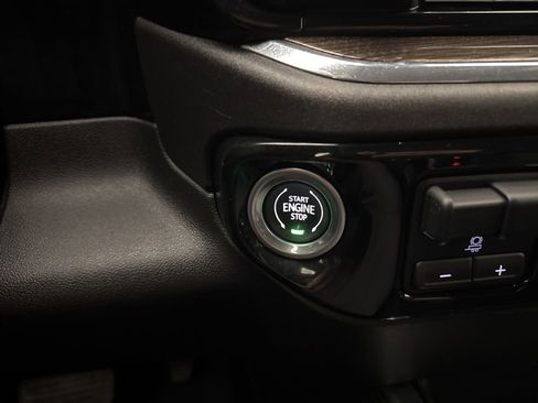 Used 2024 Chevrolet Silverado 1500 RST w/ Z71 Off-Road Package image 30