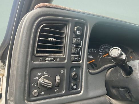 Used 2006 Chevrolet Silverado 1500 LT w/ Silverado Limited Edition image 15