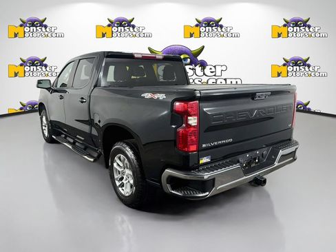Used 2022 Chevrolet Silverado 1500 LT AWD/4WD image 7
