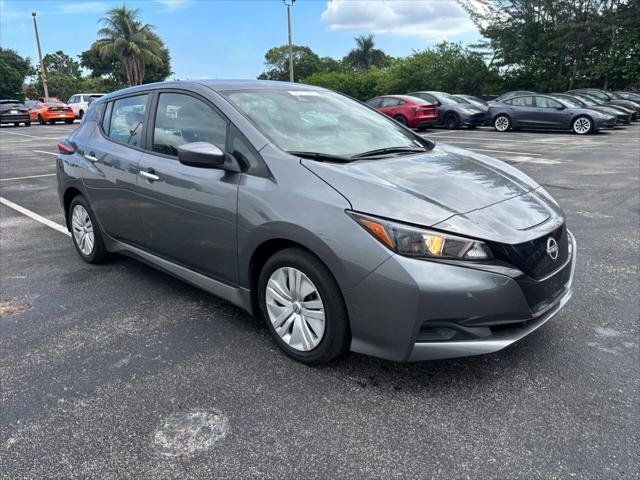 Used 2025 Nissan Leaf S FWD image 7