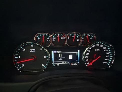 Used 2019 Chevrolet Tahoe Premier AWD/4WD image 13