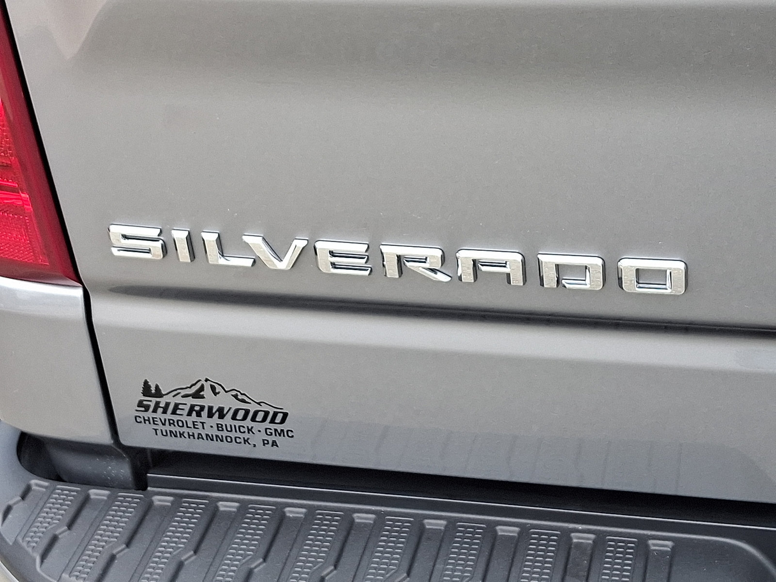 Used 2023 Chevrolet Silverado 1500 Custom AWD/4WD image 29